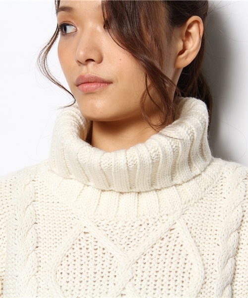 BEAMS LIGHTS Women's（ビームスライツ ウィメンズ）の「BEAMS LIGHTS / タートルケーブルプルオーバー（ニット/セーター・レディース・オフホワイト/ベージュ・FREE）」の5枚目の写真
