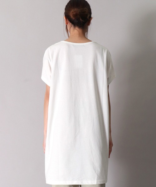 BAYBLO（ベイブロ）の「サイドスリット クルーネック Tシャツ(BT)（Tシャツ/カットソー・レディース・ブラック/ホワイト/カーキ・LARGE/MEDIUM）」の17枚目の写真