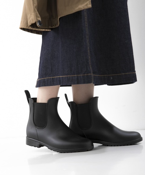 URBAN RESEARCH(アーバンリサーチ)の「サイドゴアショートレインブーツ(レインシューズ・レディース・ブラウン/ブラック・X-LARGE/LARGE/MEDIUM)」の5枚目の写真