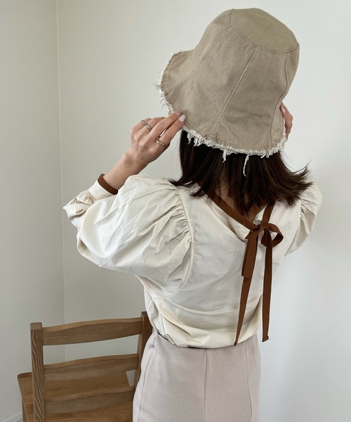 LE MORE（リモア）の「コットンカットオフバケットハット（ハット・レディース・ベージュ/アイボリー・FREE）」の6枚目の写真