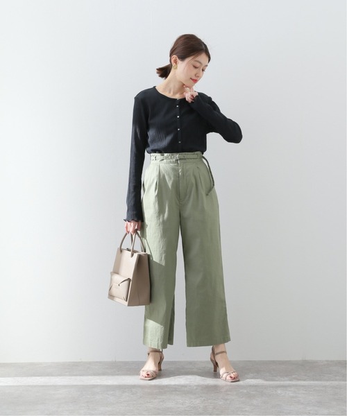 SLOBE IENA（スローブイエナ）の「シャーリングカーディガン【手洗い可能】◆（カーディガン/ボレロ・レディース・ホワイト/ブラック/サックスブルー・FREE）」の17枚目の写真