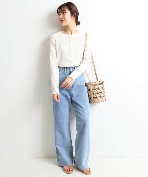 SLOBE IENA（スローブイエナ）の「シャーリングカーディガン【手洗い可能】◆（カーディガン/ボレロ・レディース・ホワイト/ブラック/サックスブルー・FREE）」の18枚目の写真