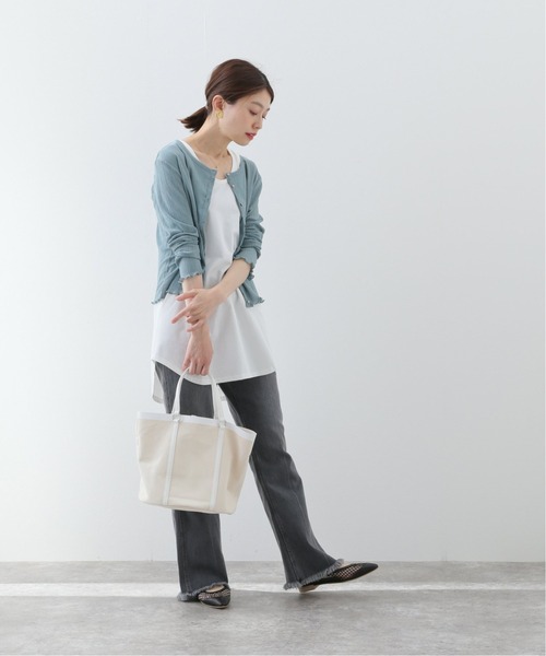 SLOBE IENA（スローブイエナ）の「シャーリングカーディガン【手洗い可能】◆（カーディガン/ボレロ・レディース・ホワイト/ブラック/サックスブルー・FREE）」の21枚目の写真