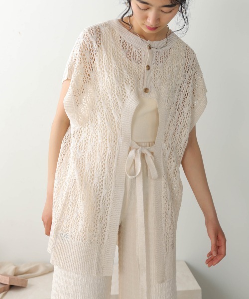 Bab(バブ)の「【WEB限定】2WAY透かし編みニットベスト(ニット/セーター・レディース・ベージュ/アイボリー/グレー系その他・FREE)」の3枚目の写真
