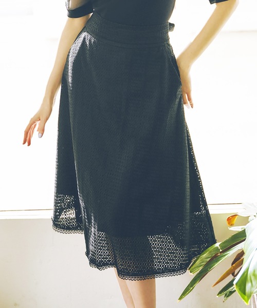 RUIRUE BOUTIQUE(ルイルエブティック)の「ブロックレースフレアースカート(スカート・レディース・ホワイト/ブラック・M/S/LL/3L/L)」の5枚目の写真