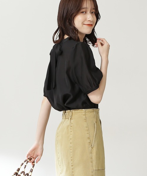 N.（N. Natural Beauty Basic）（エヌエヌナチュラルビューティーベーシック）の「◆バックリボンチュニックブラウス（シャツ/ブラウス・レディース・ブラック/ライトベージュ/ライトグリーン・MEDIUM）」の2枚目の写真