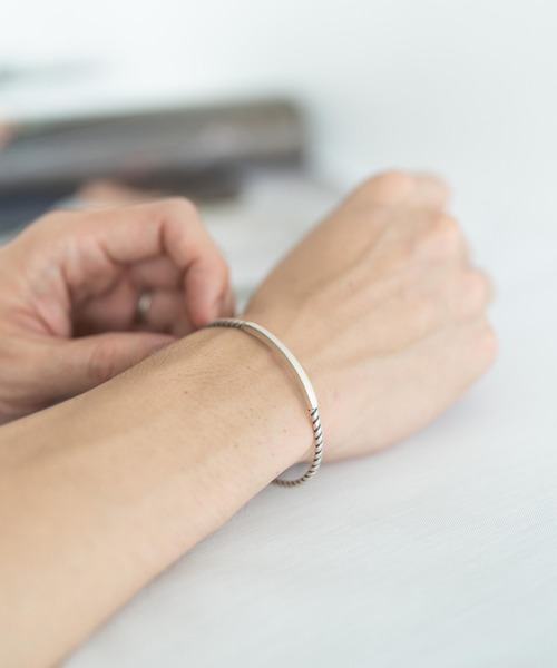 Rocky Monroe（ロッキーモンロー）の「シルバー925・ゴールドバングル ブレスレット（ブレスレット・メンズ・L/M/N/O/P/Q/R/S/T/U/V/W/A/B/C/シルバー/J/K/D/H/F/ゴールド/E/G/I・FREE）」の7枚目の写真