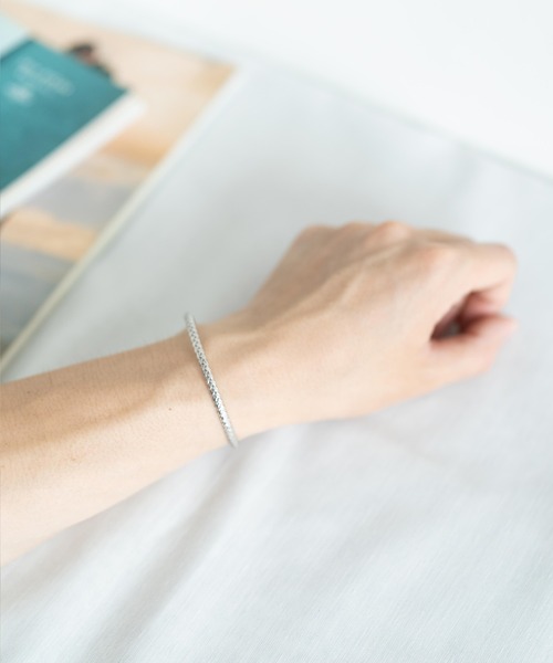 Rocky Monroe（ロッキーモンロー）の「シルバー925・ゴールドバングル ブレスレット（ブレスレット・メンズ・L/M/N/O/P/Q/R/S/T/U/V/W/A/B/C/シルバー/J/K/D/H/F/ゴールド/E/G/I・FREE）」の8枚目の写真