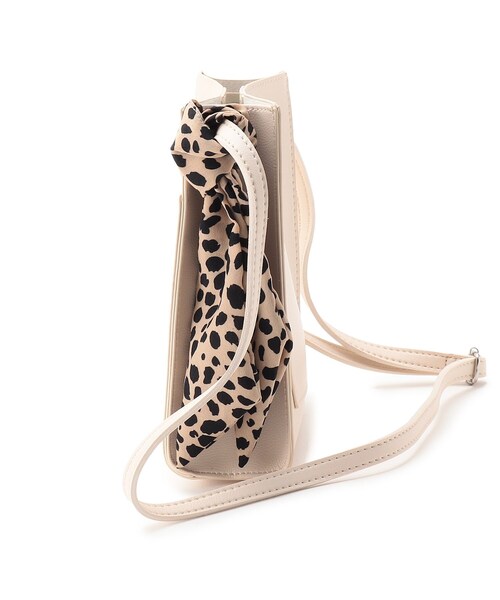 DRESKIP（ドレスキップ）の「◆スカーフ付きミニショルダー（ショルダーバッグ・レディース・アイボリー/シルバー/グレー/ブラック・00）」の5枚目の写真