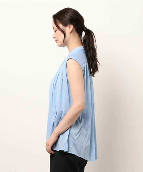 Morris & Sons（モリスアンドサンズ）の「◇【MORRIS & SONS】ギャザースリーブレスシャツ WOMEN（シャツ/ブラウス・レディース・オリーブ/ブラック/ライトブルー・0）」の5枚目の写真