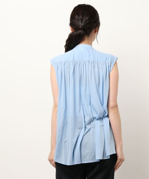 Morris & Sons（モリスアンドサンズ）の「◇【MORRIS & SONS】ギャザースリーブレスシャツ WOMEN（シャツ/ブラウス・レディース・オリーブ/ブラック/ライトブルー・0）」の4枚目の写真