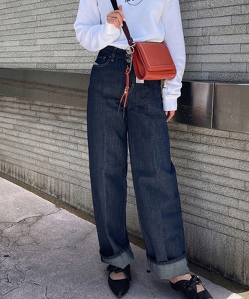 DIESEL（ディーゼル）の「DIESEL FW21 デニム レディース ワイド インディゴ ローデニム（デニムパンツ・レディース・インディゴブルー・27inch/25inch/28inch/24inch/26inch/23inch/29inch/30inch）」の4枚目の写真