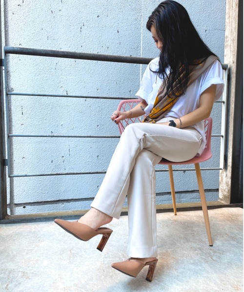 R&E（アールアンドイー）の「【21AW新作】【R&E】センターシームスティックヒールミュール（パンプス・レディース・ブラック/ブラック系その他/ベージュ系その他・22.5cm/23.5cm/24.5cm/23.0cm/24.0cm/22.0cm）」の19枚目の写真