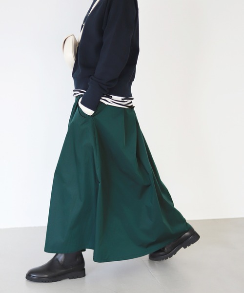 SLOBE IENA(スローブイエナ)の「ランダムタックスカート【ウエストゴム/手洗い可能】◆(スカート・レディース・ブラック/ブラック系その他/グリーン・36/38/40)」の22枚目の写真