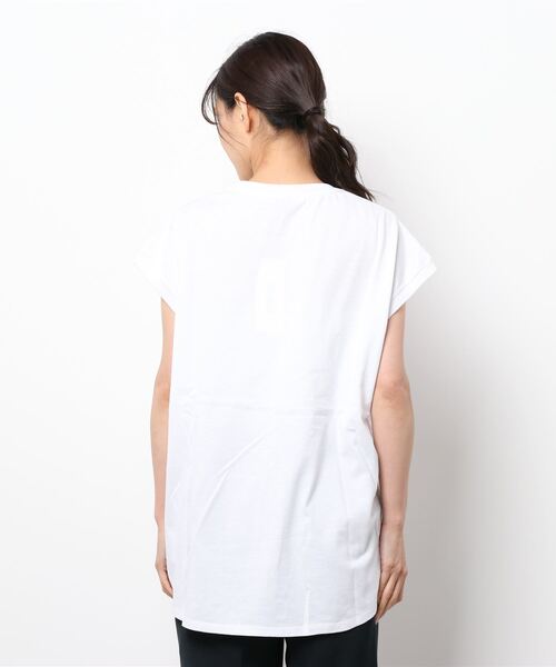 CAPRICIEUX LE'MAGE（カプリシューレマージュ）の「サスティナブルコットンTシャツ（Tシャツ/カットソー・レディース・ベージュ/ホワイト/ライトグレー・FREE）」の5枚目の写真