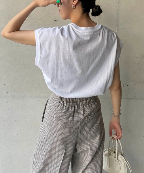 CAPRICIEUX LE'MAGE（カプリシューレマージュ）の「サスティナブルコットンTシャツ（Tシャツ/カットソー・レディース・ベージュ/ホワイト/ライトグレー・FREE）」の11枚目の写真