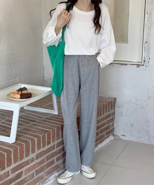 yuue' ( wear )（ユーイ）の「コットン100% 袖絞りロングスリーブカットソー（Tシャツ/カットソー・レディース・ホワイト/ブラック/ピンク・FREE）」の5枚目の写真