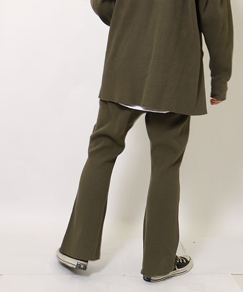 WALLA WALLA SPORT(ワラワラスポーツ)の「THERMAL FLARE PANT / サーマルフレアパンツ(スウェットパンツ・レディース・ブラック/ブラウン/レッド/オリーブ/オレンジ/ナチュラル/チャコールグレー/グリーン/ピンク/ターコイズブルー/ミント/バイオレット・MEDIUM)」の6枚目の写真