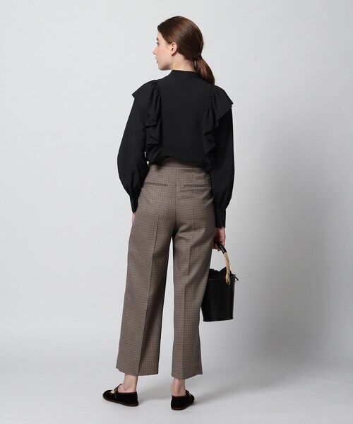 DRESSTERIOR（ドレステリア）の「◆【スタイリスト亀恭子さんコラボアイテム】大人フリルブラウス（シャツ/ブラウス・レディース・ブラック/アイボリー・38/36/34）」の16枚目の写真