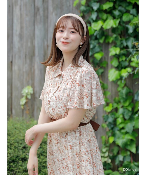 Disney（ディズニー）の「ﾐｯｷｰ&ﾐﾆｰ/総柄ﾜﾝﾋﾟｰｽ（ワンピース・レディース・ベージュ・FREE）」の3枚目の写真