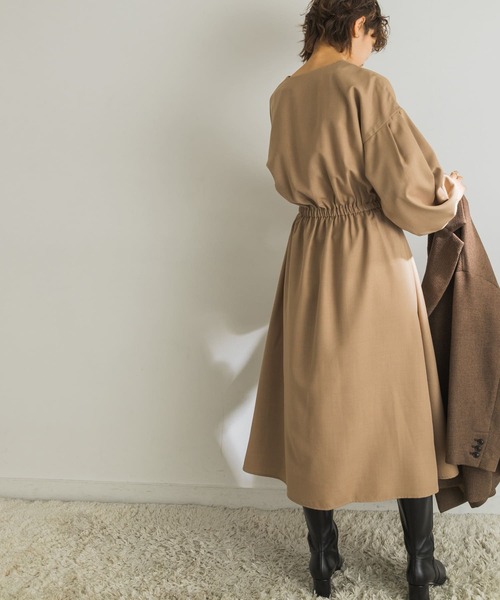 URBAN RESEARCH（アーバンリサーチ）の「ドロストワンピース（ワンピース・レディース・ベージュ/ブラック/ライトカーキ・FREE）」の6枚目の写真