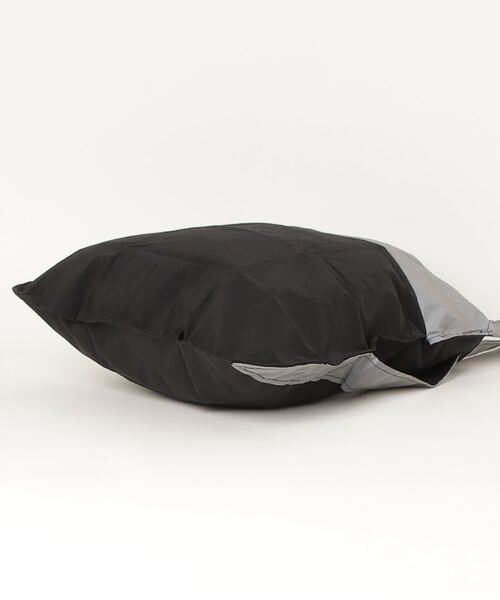 Notabag(ノットアバッグ)の「ノットアバッグ リフレクティブ バックパック 折り畳み NOTABAG REFLECTIVE エコバッグ(エコバッグ/サブバッグ・レディース・イエロー/ブルー/ブラック・FREE)」の6枚目の写真