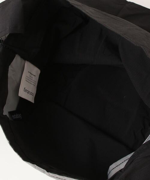 Notabag(ノットアバッグ)の「ノットアバッグ リフレクティブ バックパック 折り畳み NOTABAG REFLECTIVE エコバッグ(エコバッグ/サブバッグ・レディース・イエロー/ブルー/ブラック・FREE)」の7枚目の写真
