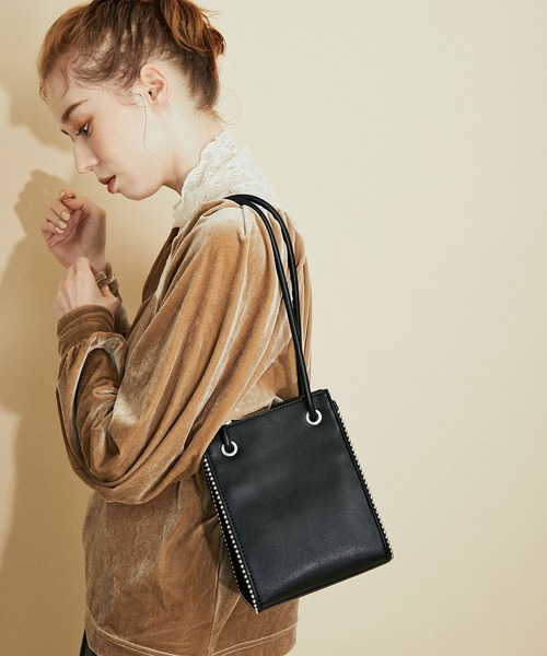 MADEMOISELLE ROPE'（マドモアゼル ロペ）の「【2WAY】ボールチェーントリムバッグ（ハンドバッグ・レディース・ブラック/ベージュ系その他・FREE）」の11枚目の写真