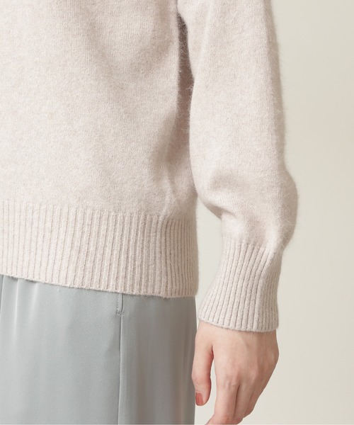 NATURAL BEAUTY BASIC（ナチュラルビューティーベーシック）の「フォックス混ジェントルタッチ　ボートネック（ニット/セーター・レディース・チャコールグレー/オフホワイト/ブルー・MEDIUM）」の13枚目の写真