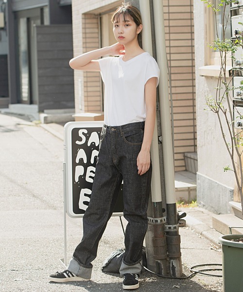 HANES（ヘインズ）の「『Hanes/ヘインズ』ベーシックレギュラーストレートデニムパンツ（デニムパンツ・メンズ・ワンウォッシュ/サックスブルー/ブルー系その他/ブラック・85/88/79/76/82）」の5枚目の写真