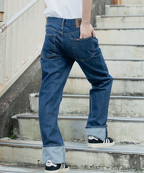 HANES（ヘインズ）の「『Hanes/ヘインズ』ベーシックレギュラーストレートデニムパンツ（デニムパンツ・メンズ・ワンウォッシュ/サックスブルー/ブルー系その他/ブラック・85/88/79/76/82）」の7枚目の写真