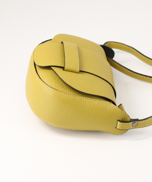 Gready Brilliant（グレディブリリアン）の「センターベルトショルダー（ショルダーバッグ・レディース・オフホワイト/イエロー/チャコール・FREE）」の5枚目の写真