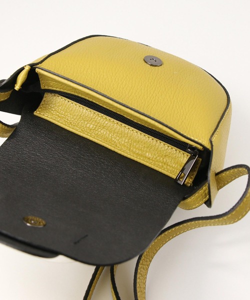 Gready Brilliant（グレディブリリアン）の「センターベルトショルダー（ショルダーバッグ・レディース・オフホワイト/イエロー/チャコール・FREE）」の9枚目の写真