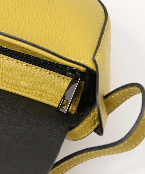 Gready Brilliant（グレディブリリアン）の「センターベルトショルダー（ショルダーバッグ・レディース・オフホワイト/イエロー/チャコール・FREE）」の7枚目の写真