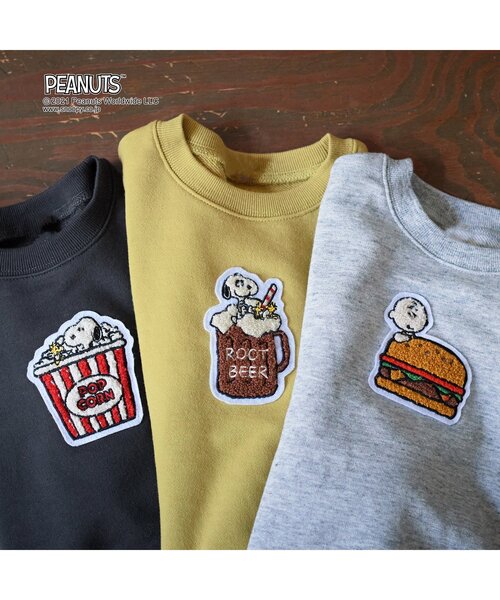 PEANUTS(ピーナッツ)の「PEANUTS サガラワッペントレーナー(スヌーピー)(スウェット・キッズ・ベージュ/グレー/ブラック・110/90/80/120/100/130)」の5枚目の写真