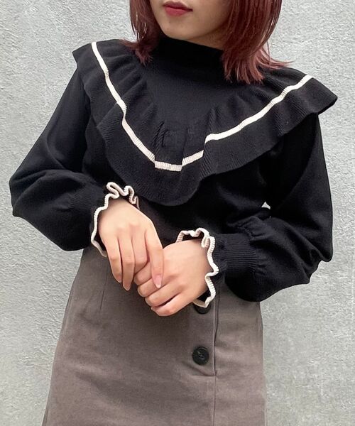MAJESTIC LEGON（マジェスティックレゴン）の「パピヨンフリルバイカラーニット（ニット/セーター・レディース・ブラック/アイボリー/モカ・MEDIUM）」の3枚目の写真