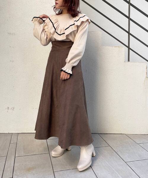 MAJESTIC LEGON（マジェスティックレゴン）の「パピヨンフリルバイカラーニット（ニット/セーター・レディース・ブラック/アイボリー/モカ・MEDIUM）」の19枚目の写真