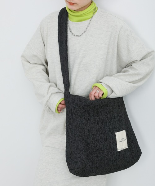 select MOCA（セレクトモカ）の「キルティングスクエアショルダーバッグ（ショルダーバッグ・レディース・ブラック/アイボリー・FREE）」の2枚目の写真