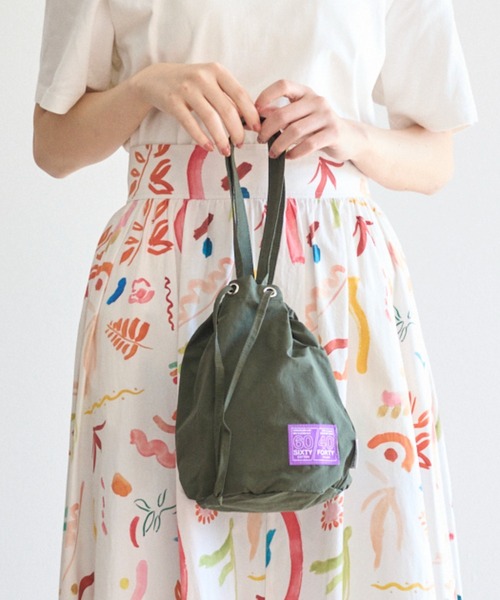 PR01.(ピーアールワン)の「「N/ordinary」W DRAW STRING POUCH(ドラムバッグ・メンズ・ベージュ/イエロー/パープル/ブラック/カーキ/レオパード・FREE)」の3枚目の写真