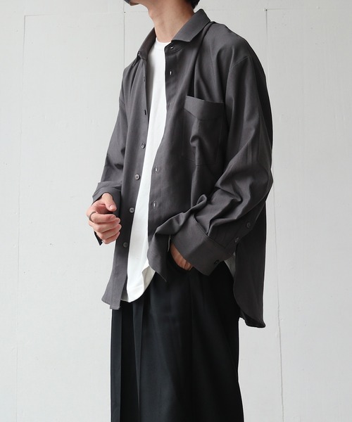 anown（アノン）の「2wayスリーブレギュラーカラーシャツ【ファッションインフルエンサーKuma×anown限定コラボ】（シャツ/ブラウス・メンズ・アイボリー/チャコール/ネイビー/ブラウン・S/M）」の19枚目の写真