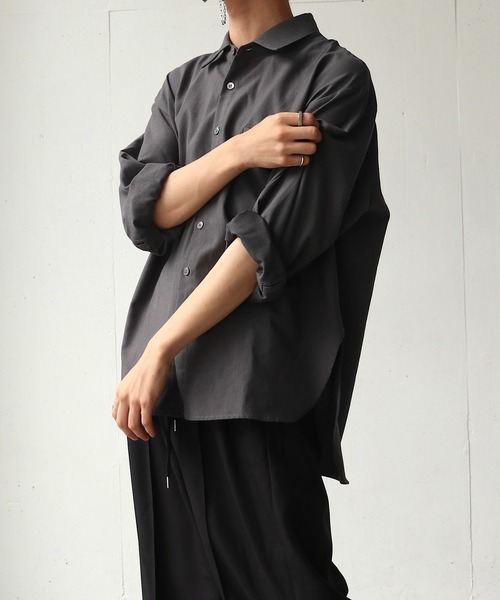 anown（アノン）の「2wayスリーブレギュラーカラーシャツ【ファッションインフルエンサーKuma×anown限定コラボ】（シャツ/ブラウス・メンズ・アイボリー/チャコール/ネイビー/ブラウン・S/M）」の21枚目の写真