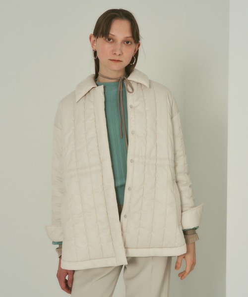 PUBLIC TOKYO(パブリックトウキョウ)の「パデッドキルトショートコート(ダウンジャケット/コート・レディース・ブラック/ベージュ・FREE)」の6枚目の写真