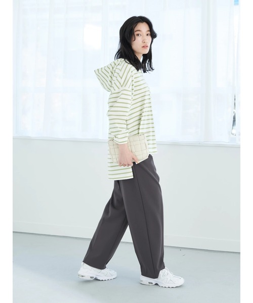 earth music&ecology(アースミュージックアンドエコロジー)の「ボーダーフードプルオーバー*(パーカー・レディース・ブラック/ライム/モカ・FREE)」の10枚目の写真