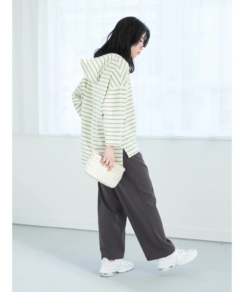 earth music&ecology(アースミュージックアンドエコロジー)の「ボーダーフードプルオーバー*(パーカー・レディース・ブラック/ライム/モカ・FREE)」の12枚目の写真