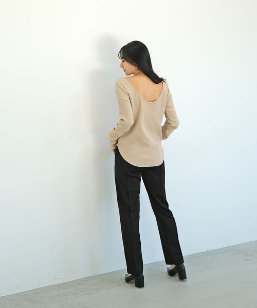 AKTE(アクテ)の「バックラウンドサーマルプルオーバー(Tシャツ/カットソー・レディース・ホワイト×ブラック/ブラック/ベージュ・FREE)」の17枚目の写真