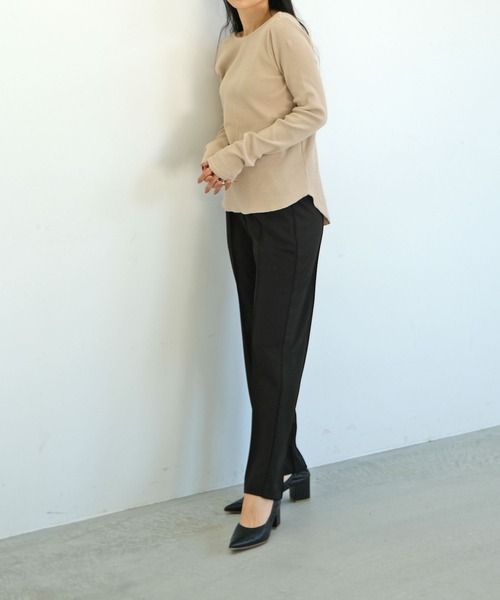 AKTE(アクテ)の「バックラウンドサーマルプルオーバー(Tシャツ/カットソー・レディース・ホワイト×ブラック/ブラック/ベージュ・FREE)」の9枚目の写真