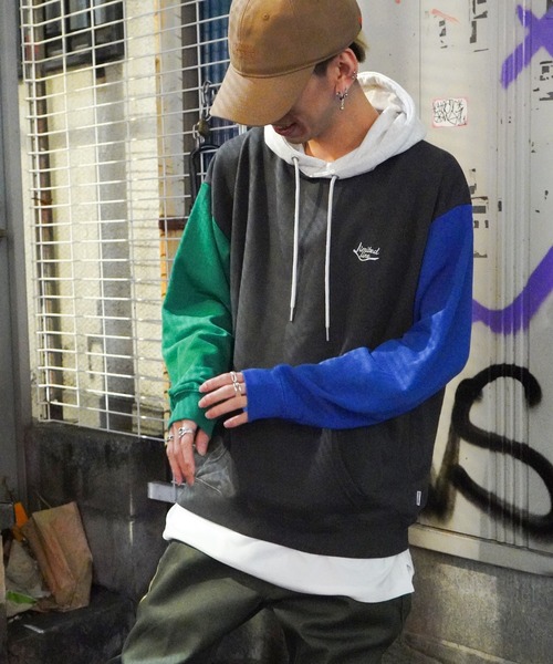 VENCEEXCHANGE（ヴァンスエクスチェンジ）の「裏毛バックプリント配色カラーパーカー　　オーバーサイズ/スウェット/PK/クレイジーパターン（パーカー・メンズ・チャコールグレー/オフホワイト/ブルー/コーラル/その他31・L/M）」の17枚目の写真