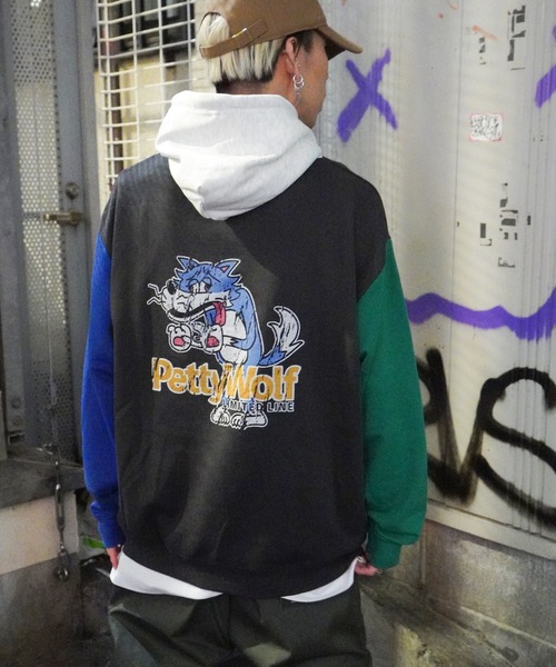 VENCEEXCHANGE（ヴァンスエクスチェンジ）の「裏毛バックプリント配色カラーパーカー　　オーバーサイズ/スウェット/PK/クレイジーパターン（パーカー・メンズ・チャコールグレー/オフホワイト/ブルー/コーラル/その他31・L/M）」の18枚目の写真