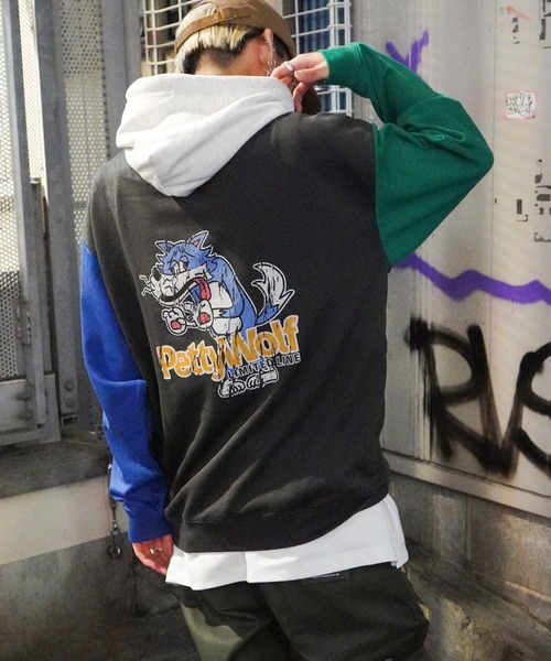 VENCEEXCHANGE（ヴァンスエクスチェンジ）の「裏毛バックプリント配色カラーパーカー　　オーバーサイズ/スウェット/PK/クレイジーパターン（パーカー・メンズ・チャコールグレー/オフホワイト/ブルー/コーラル/その他31・L/M）」の21枚目の写真