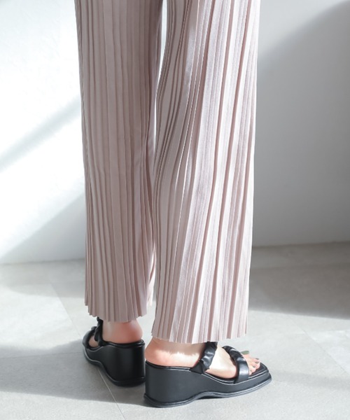 VIVIAN（ヴィヴィアン）の「厚底ギャザーダブルベルトサンダル　ZOZOTOWN+オフィシャルサイト限定商品（サンダル・レディース・ブラック/イエロー/アイボリー/キャメル・LL/S/M/L）」の12枚目の写真